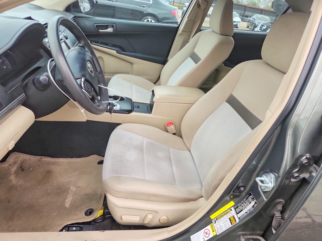 2012 TOYOTA CAMRY LE photo 7