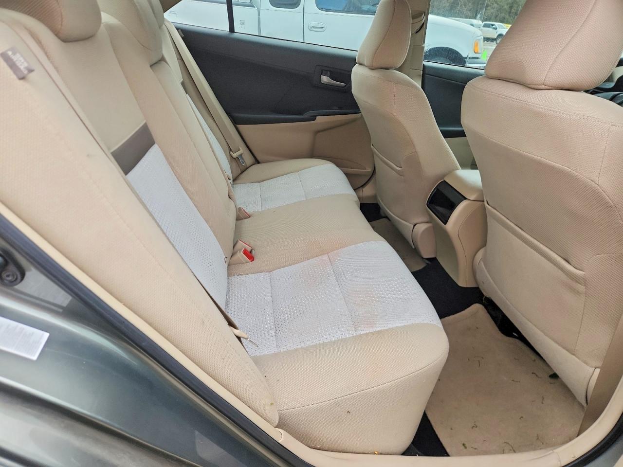 2012 TOYOTA CAMRY LE photo 10