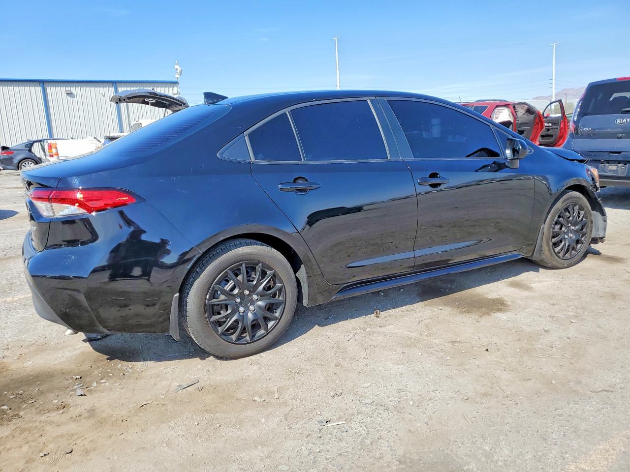 2025 TOYOTA COROLLA LE photo 5