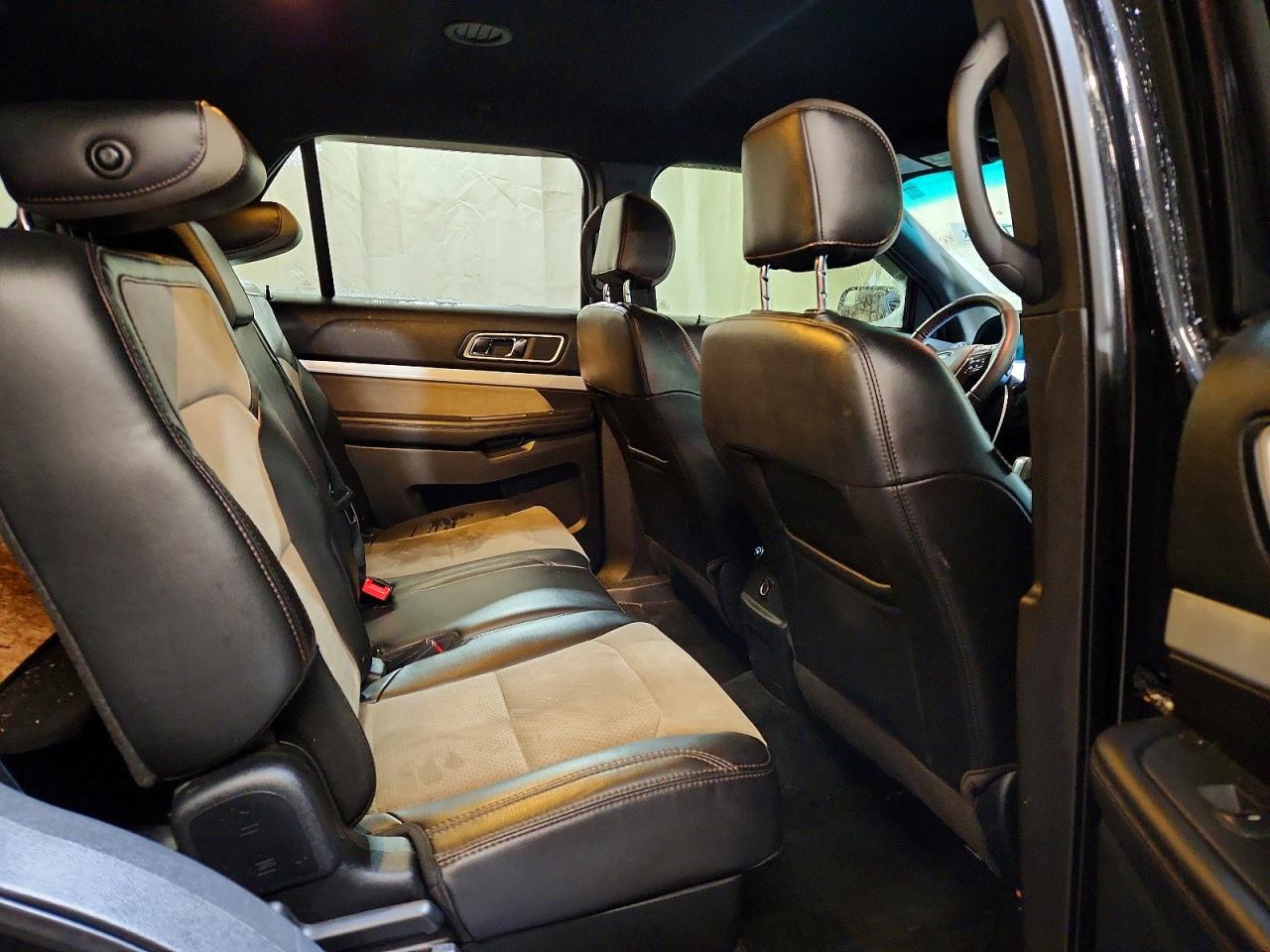 2017 FORD EXPLORER XLT photo 11