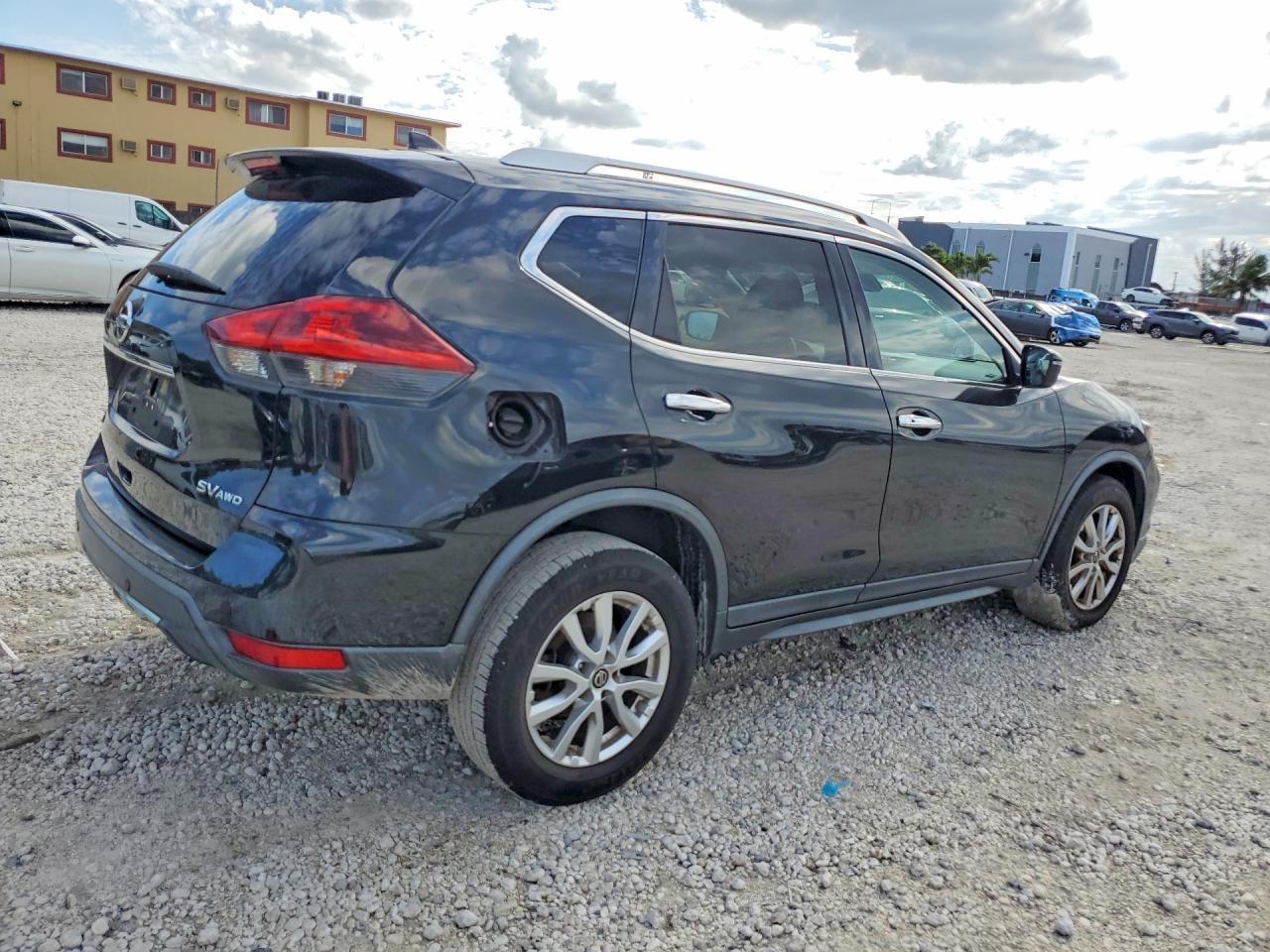 2019 NISSAN ROGUE SV photo 7