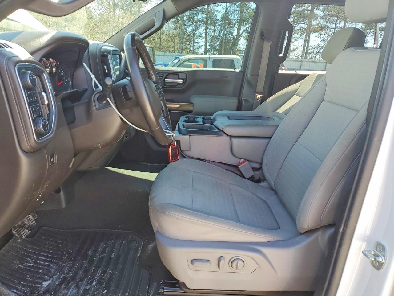 2020 CHEVROLET SILVERADO K1500 RST photo 13