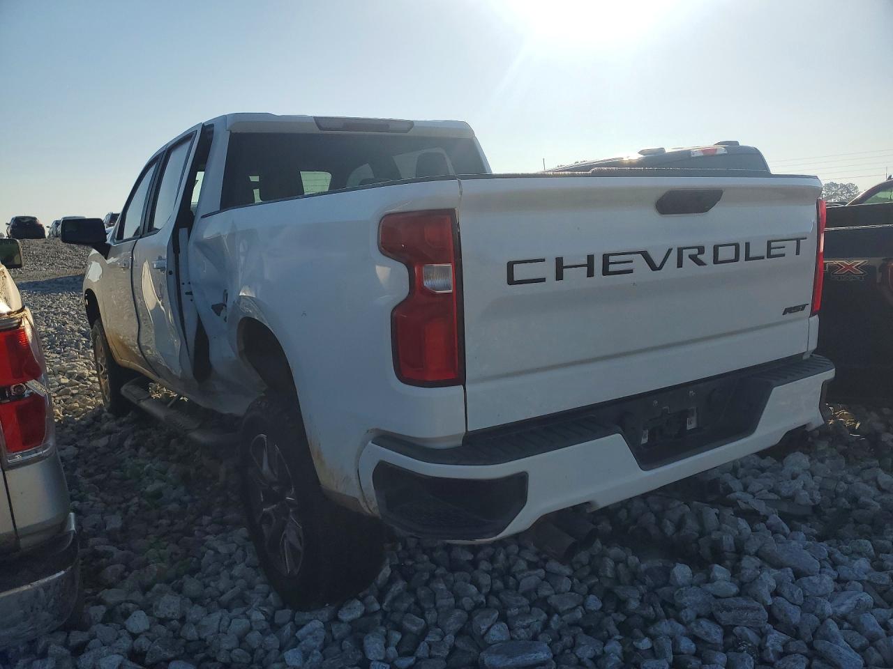 2020 CHEVROLET SILVERADO K1500 RST photo 3