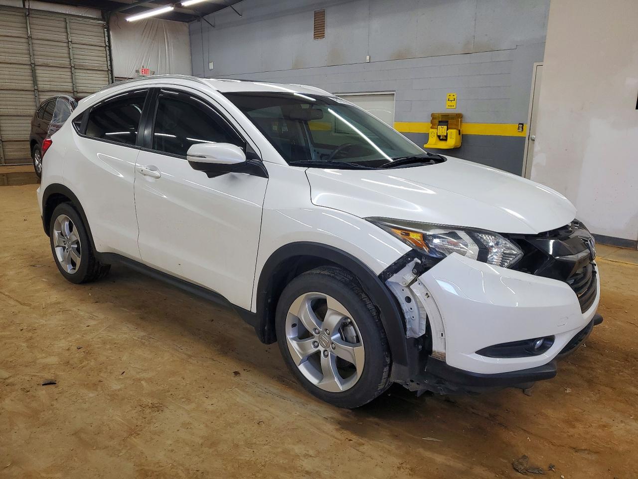 2016 HONDA HR-V EXL photo 7