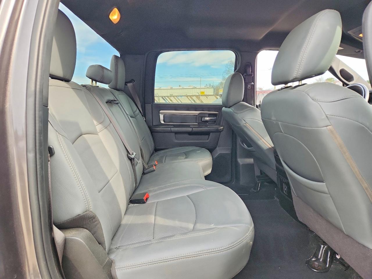 2021 RAM 1500 CLASSIC SLT photo 28