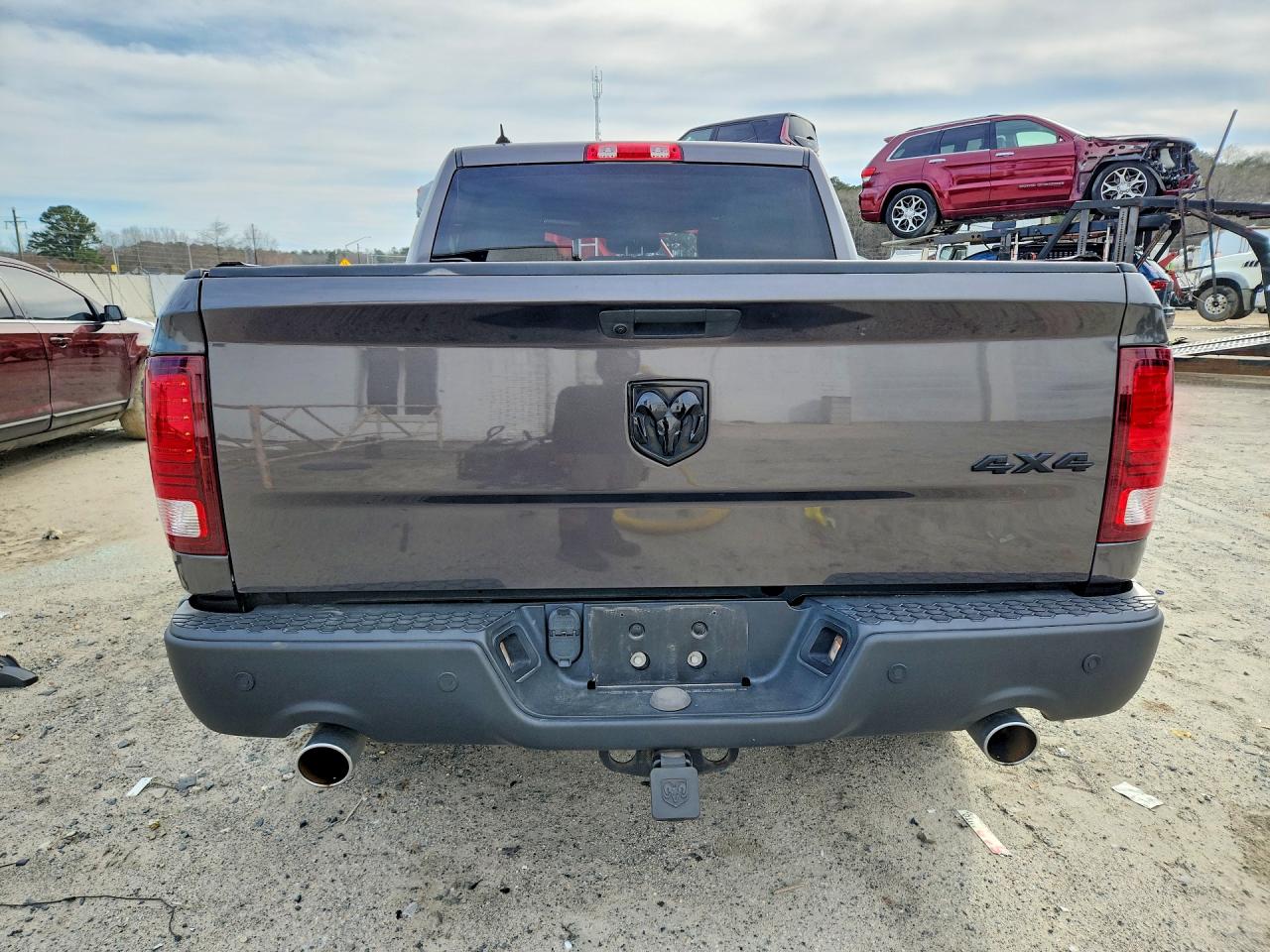 2021 RAM 1500 CLASSIC SLT photo 16