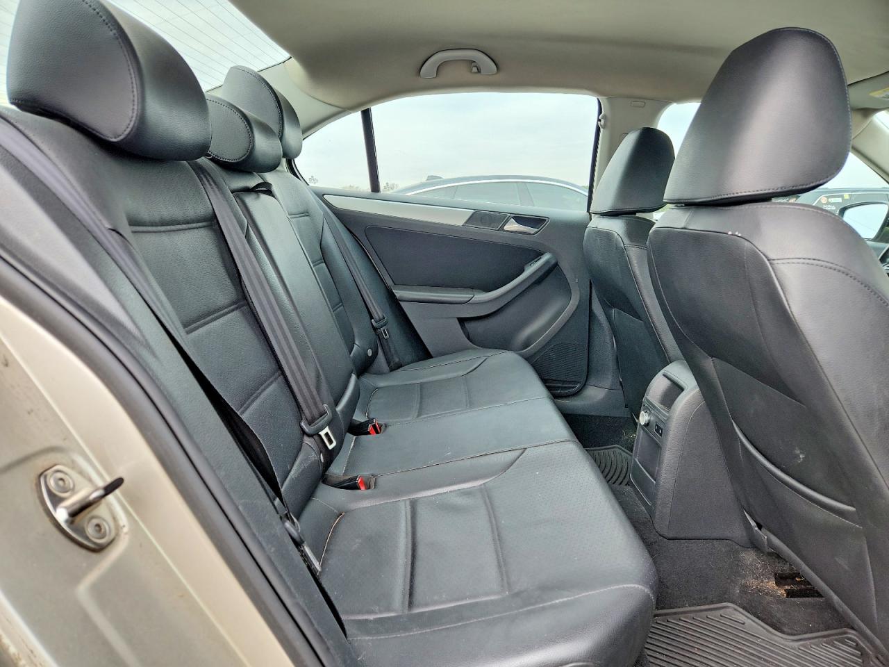 2013 VOLKSWAGEN JETTA SE photo 19