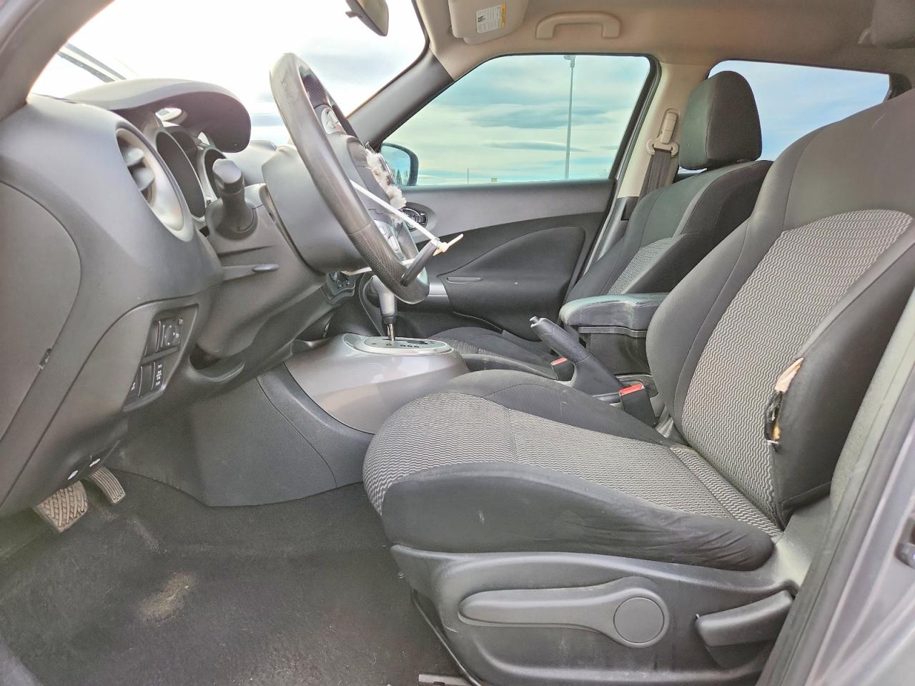 2015 NISSAN JUKE S photo 13