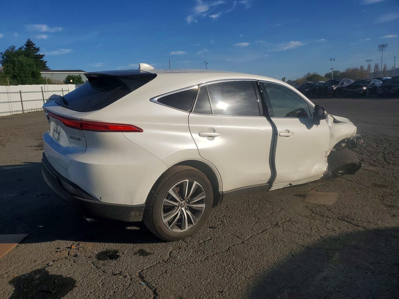 2022 TOYOTA VENZA LE photo 5