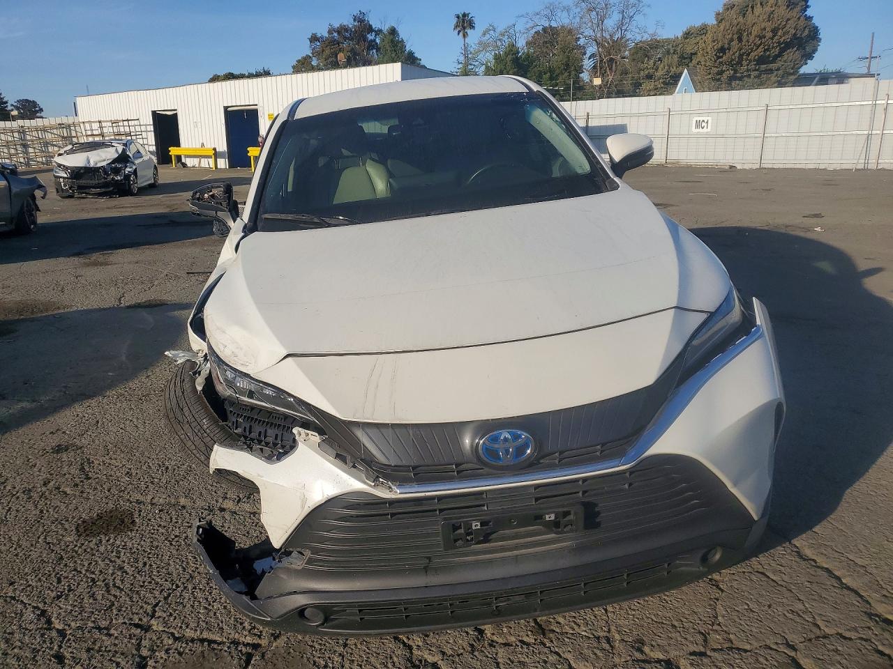 2022 TOYOTA VENZA LE photo 8