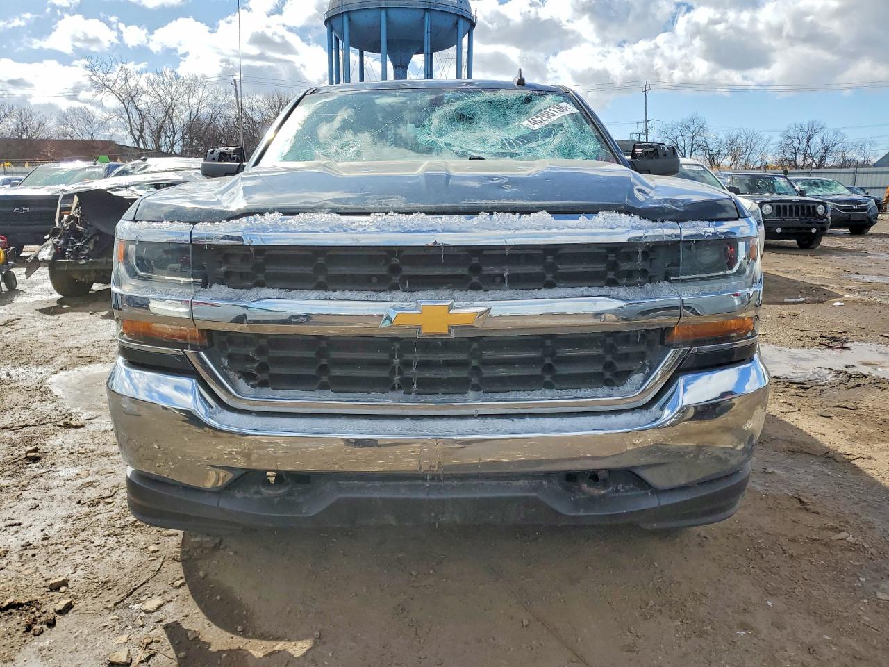 2018 CHEVROLET SILVERADO LT photo 13
