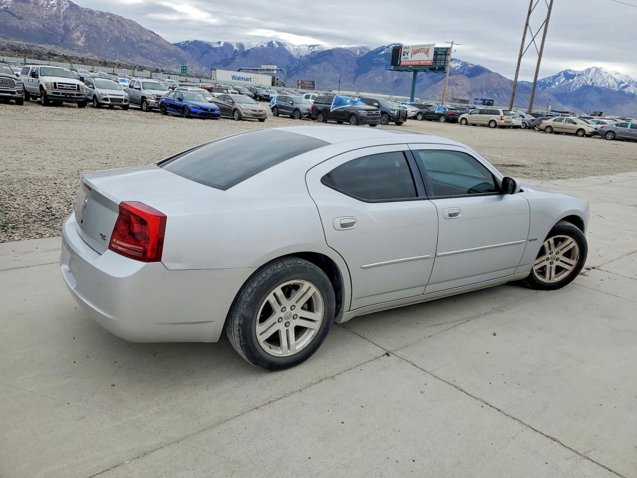 2006 DODGE CHARGER R photo 5