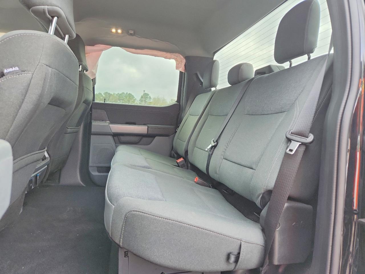 2025 FORD F150 XLT photo 19