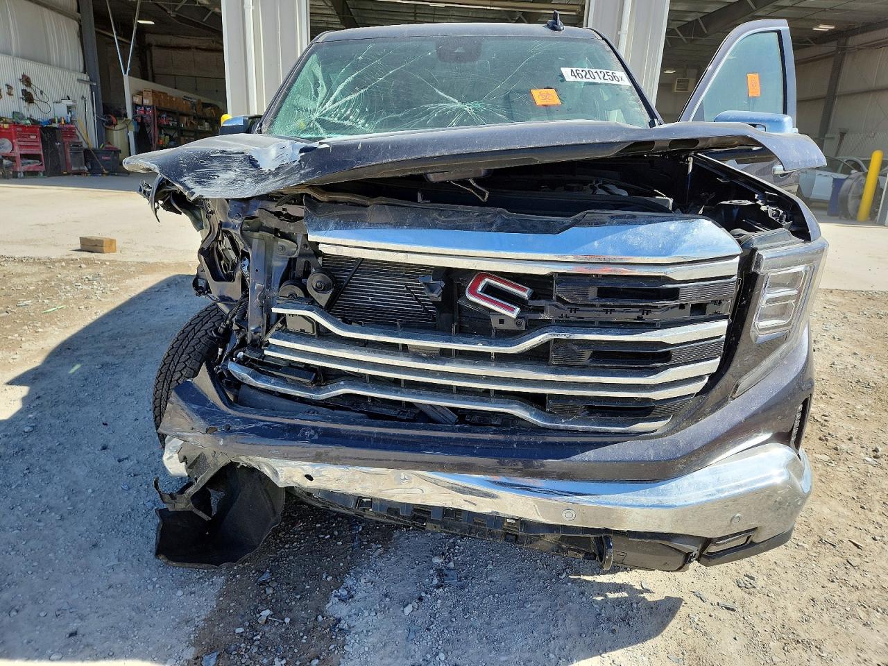 2025 GMC SIERRA K1500 SLT photo 21
