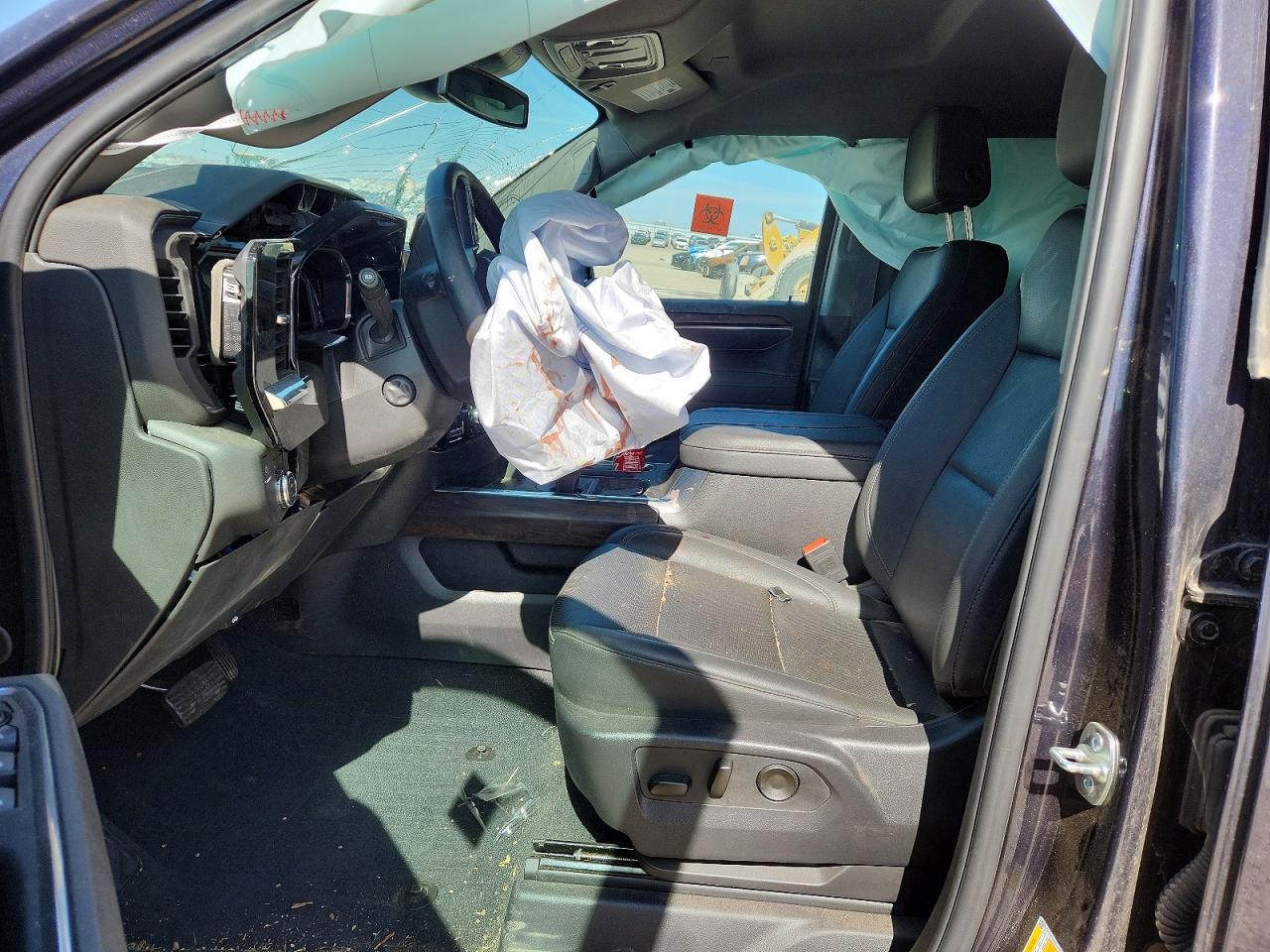2025 GMC SIERRA K1500 SLT photo 13