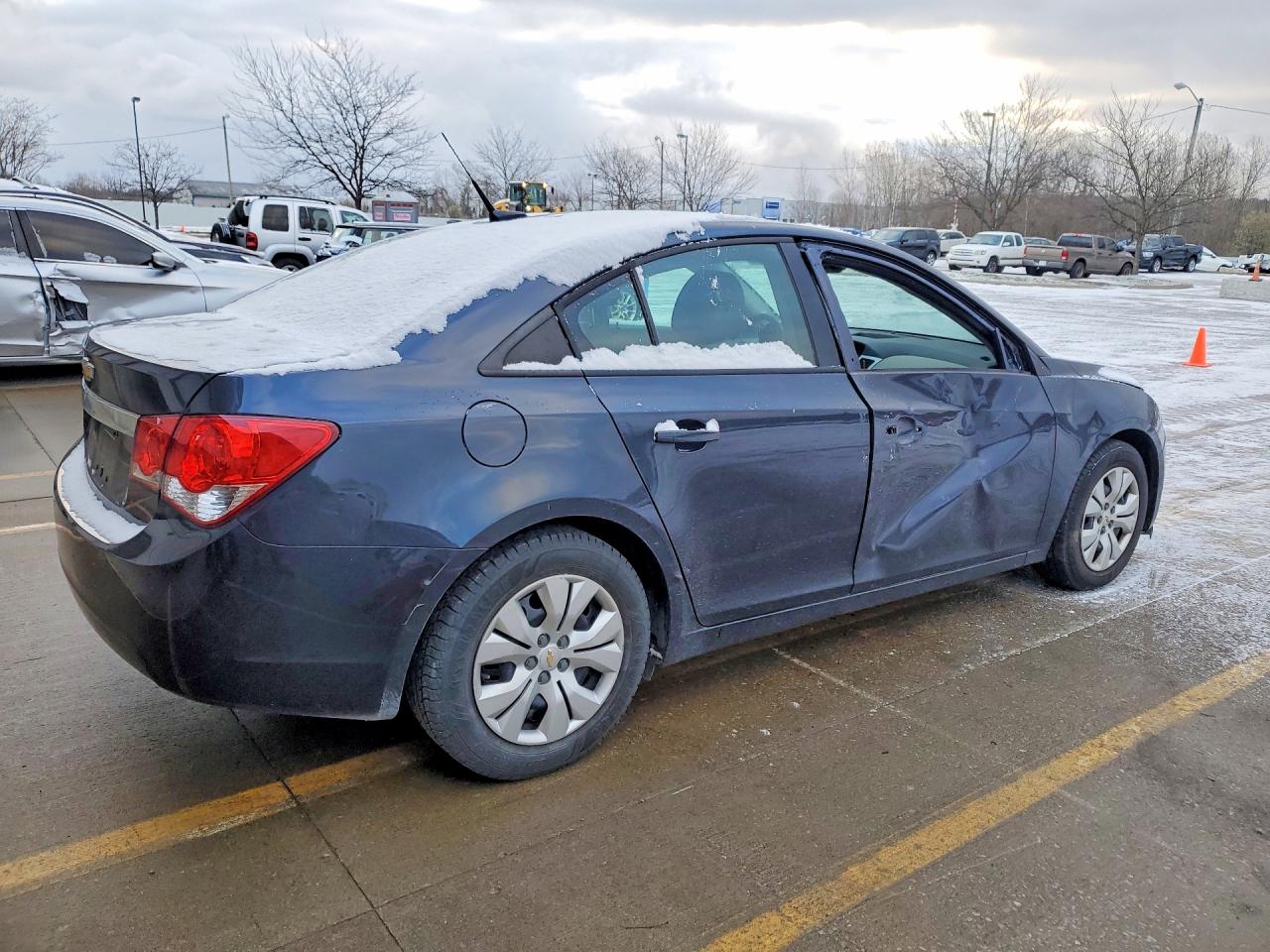 2014 CHEVROLET CRUZE LS photo 5
