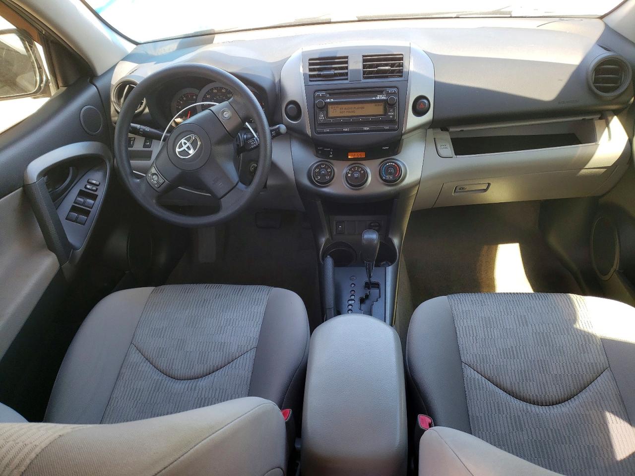 2012 TOYOTA RAV4 BASE photo 8