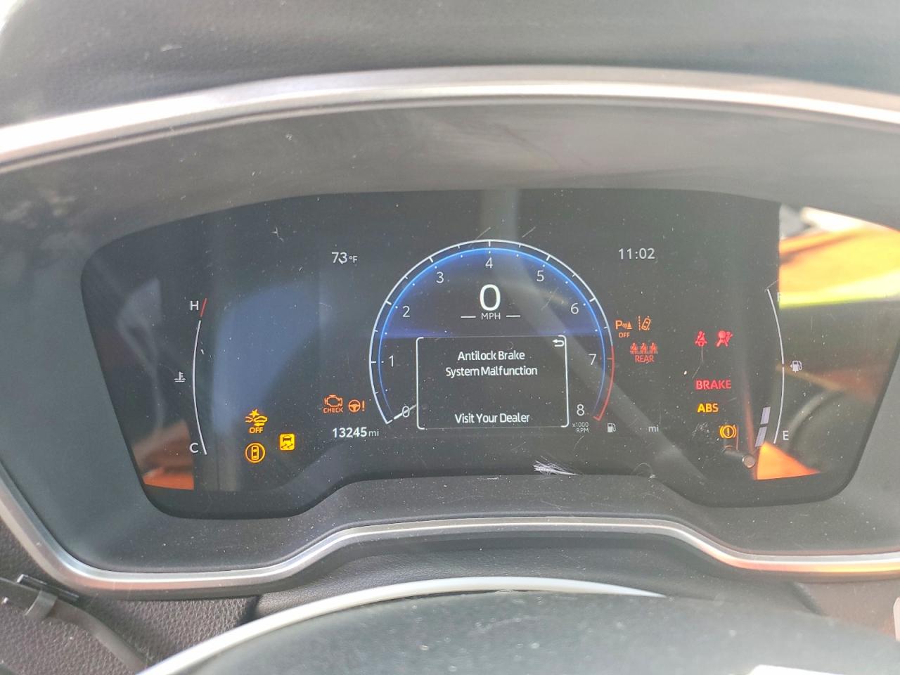 2025 TOYOTA COROLLA CROSS XLE photo 17