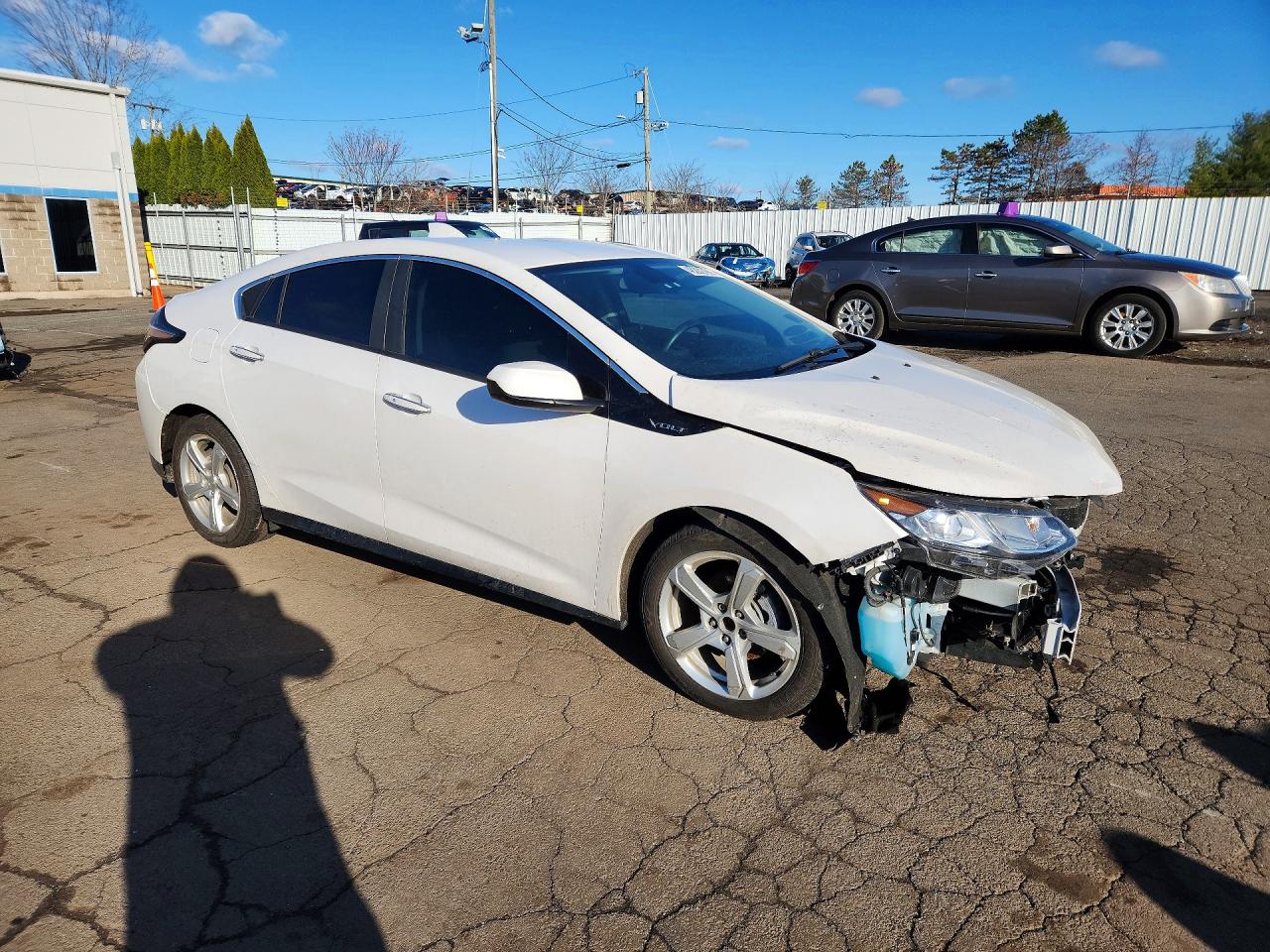 2017 CHEVROLET VOLT LT photo 4