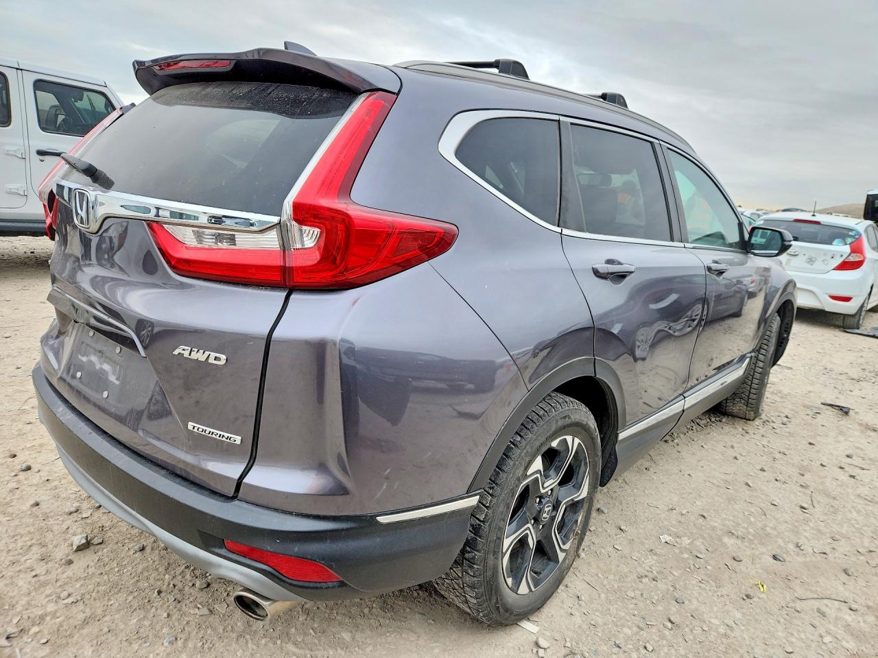 2018 HONDA CR-V TOURING photo 3