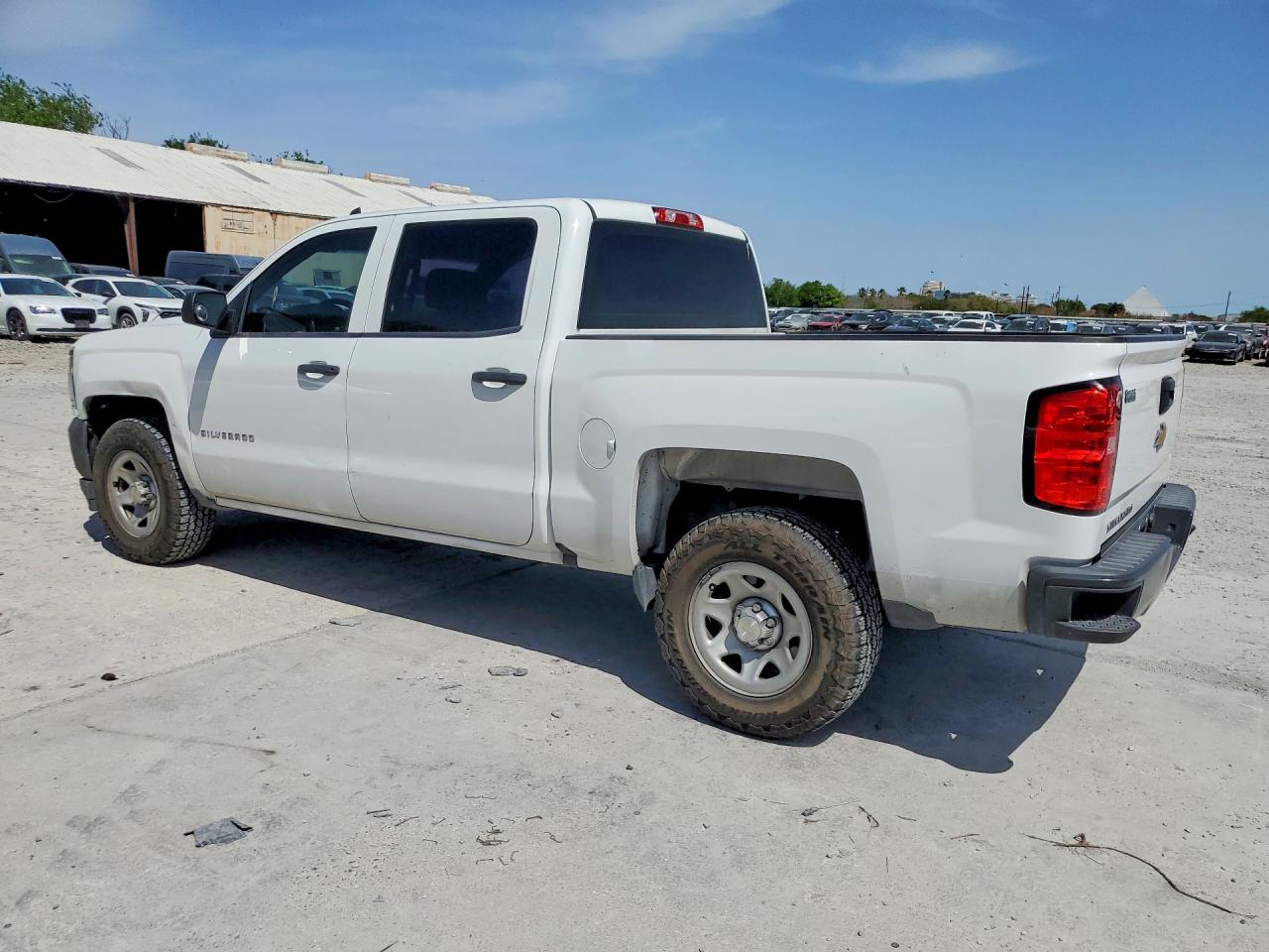 2016 CHEVROLET SILVERADO C1500 photo 2