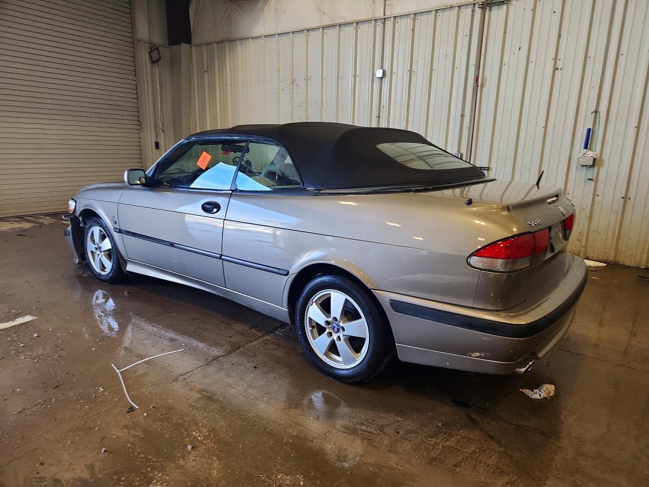 2003 SAAB 9-3 SE photo 3