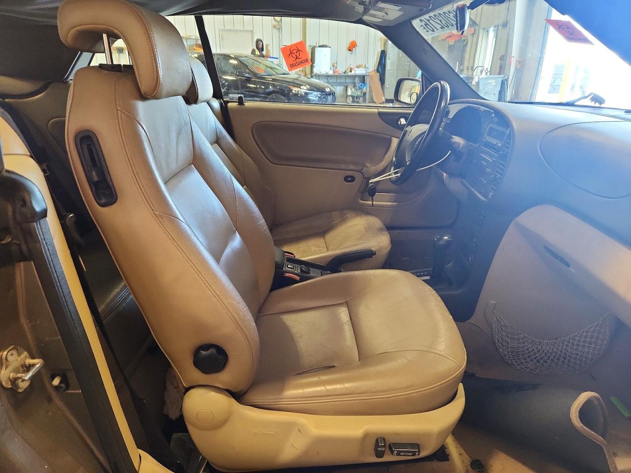 2003 SAAB 9-3 SE photo 19