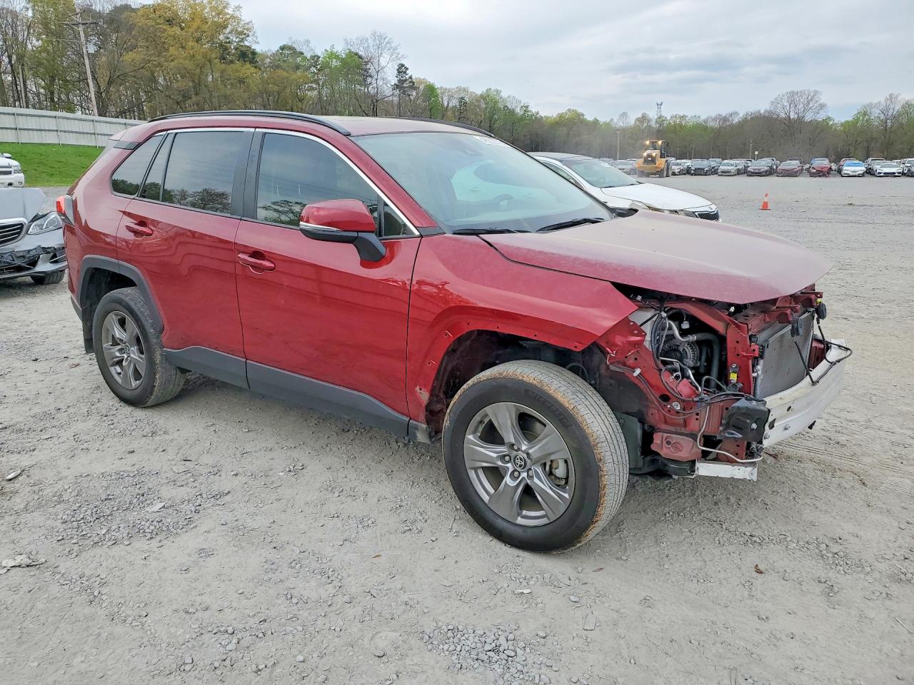 2024 TOYOTA RAV4 XLE photo 4