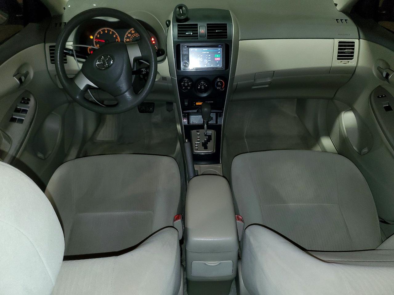 2010 TOYOTA COROLLA LE photo 15