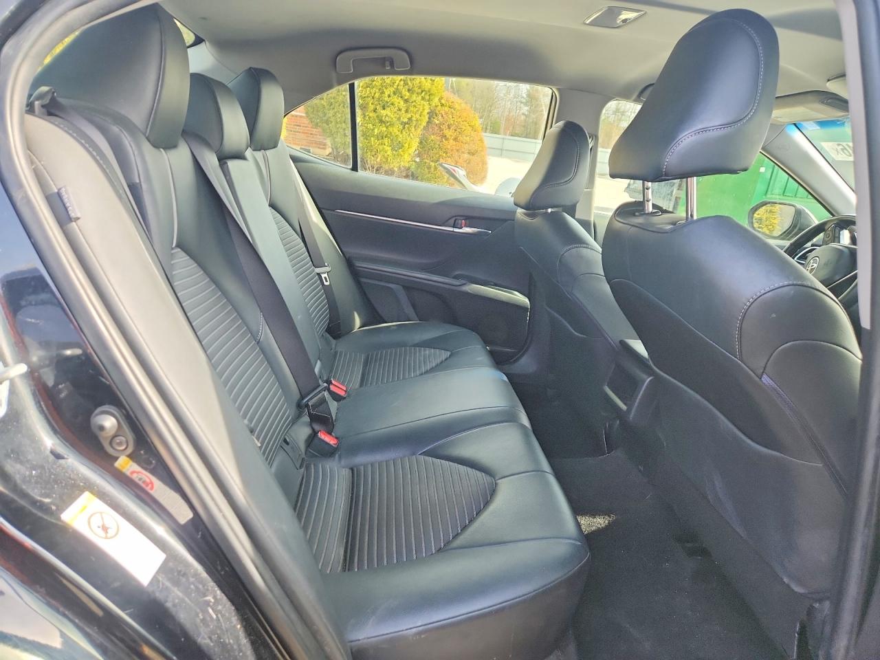 2018 TOYOTA CAMRY SE photo 10