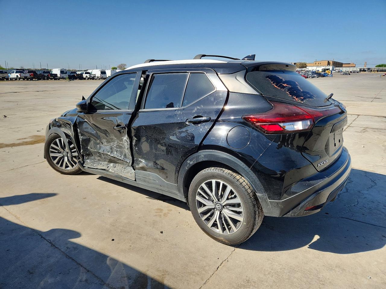 2021 NISSAN KICKS SV photo 2