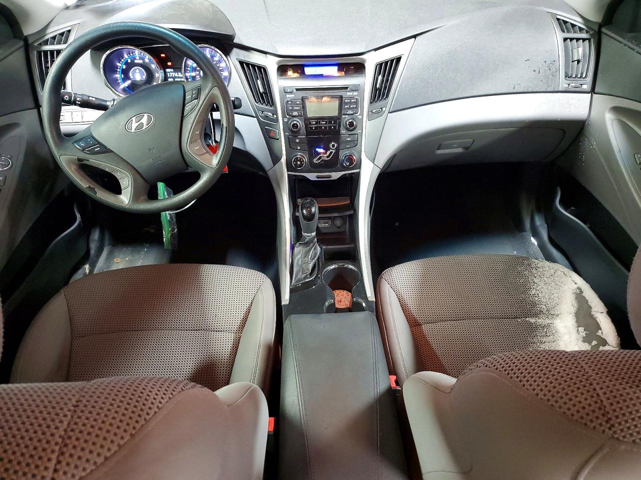 2011 HYUNDAI SONATA GLS photo 15