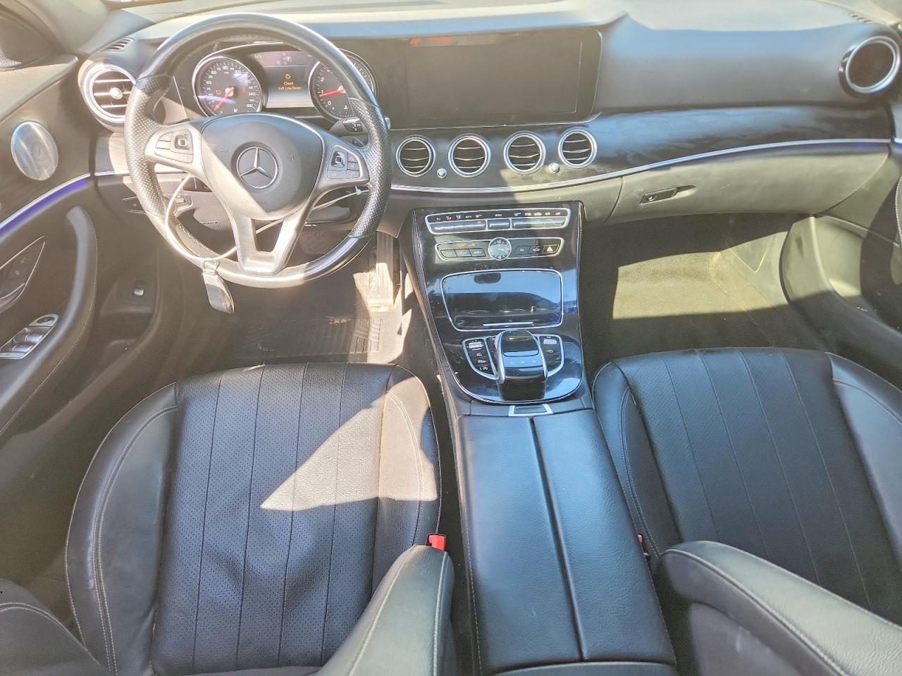 2017 MERCEDES-BENZ E 300 photo 22