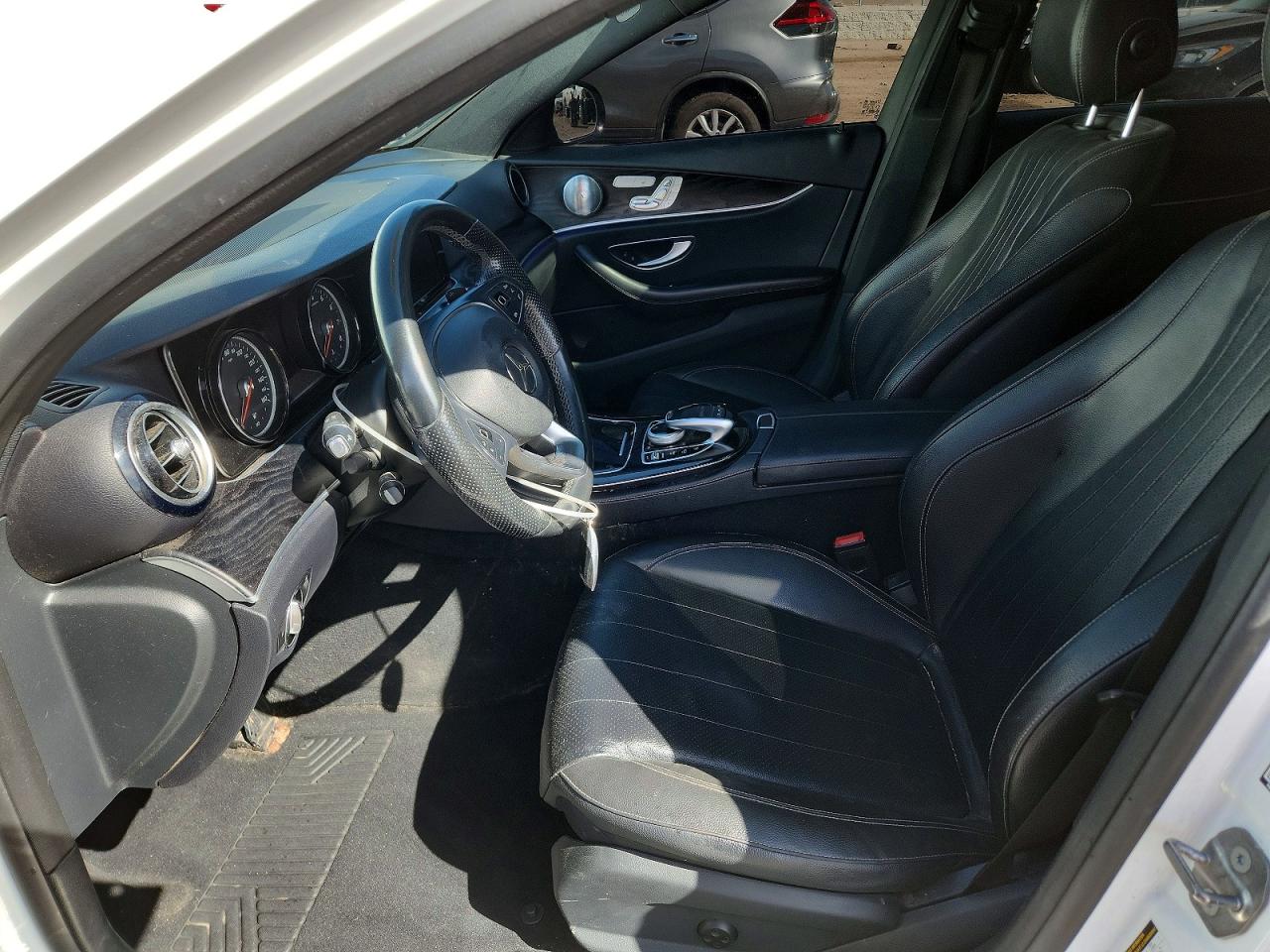 2017 MERCEDES-BENZ E 300 photo 19