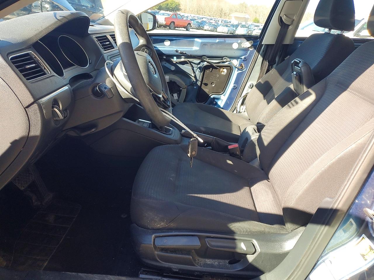2015 VOLKSWAGEN JETTA SE photo 19