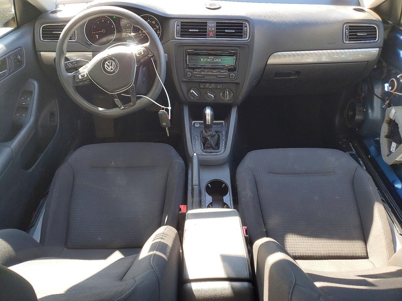 2015 VOLKSWAGEN JETTA SE photo 22