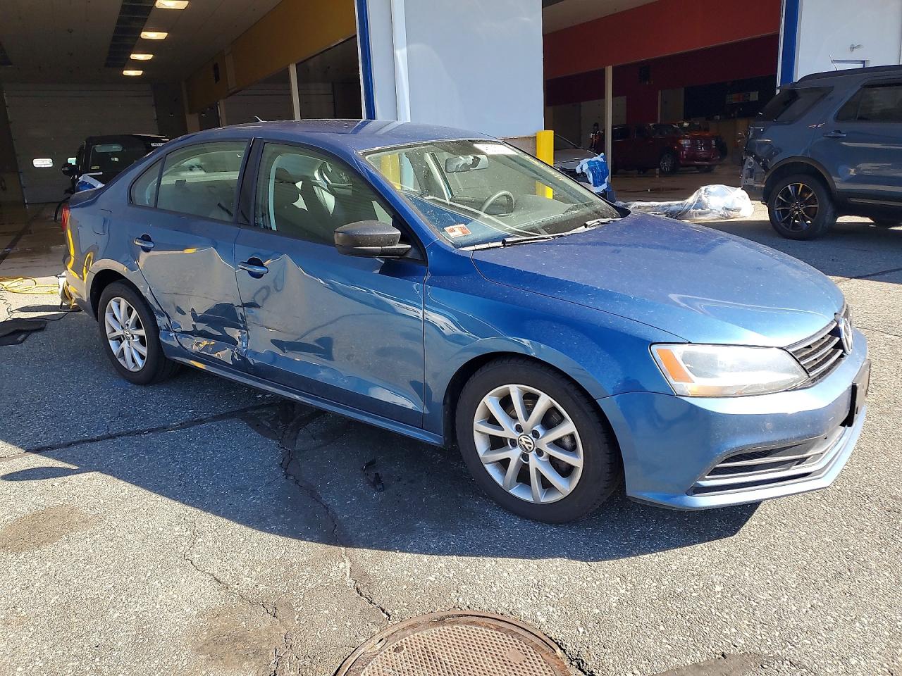 2015 VOLKSWAGEN JETTA SE photo 10