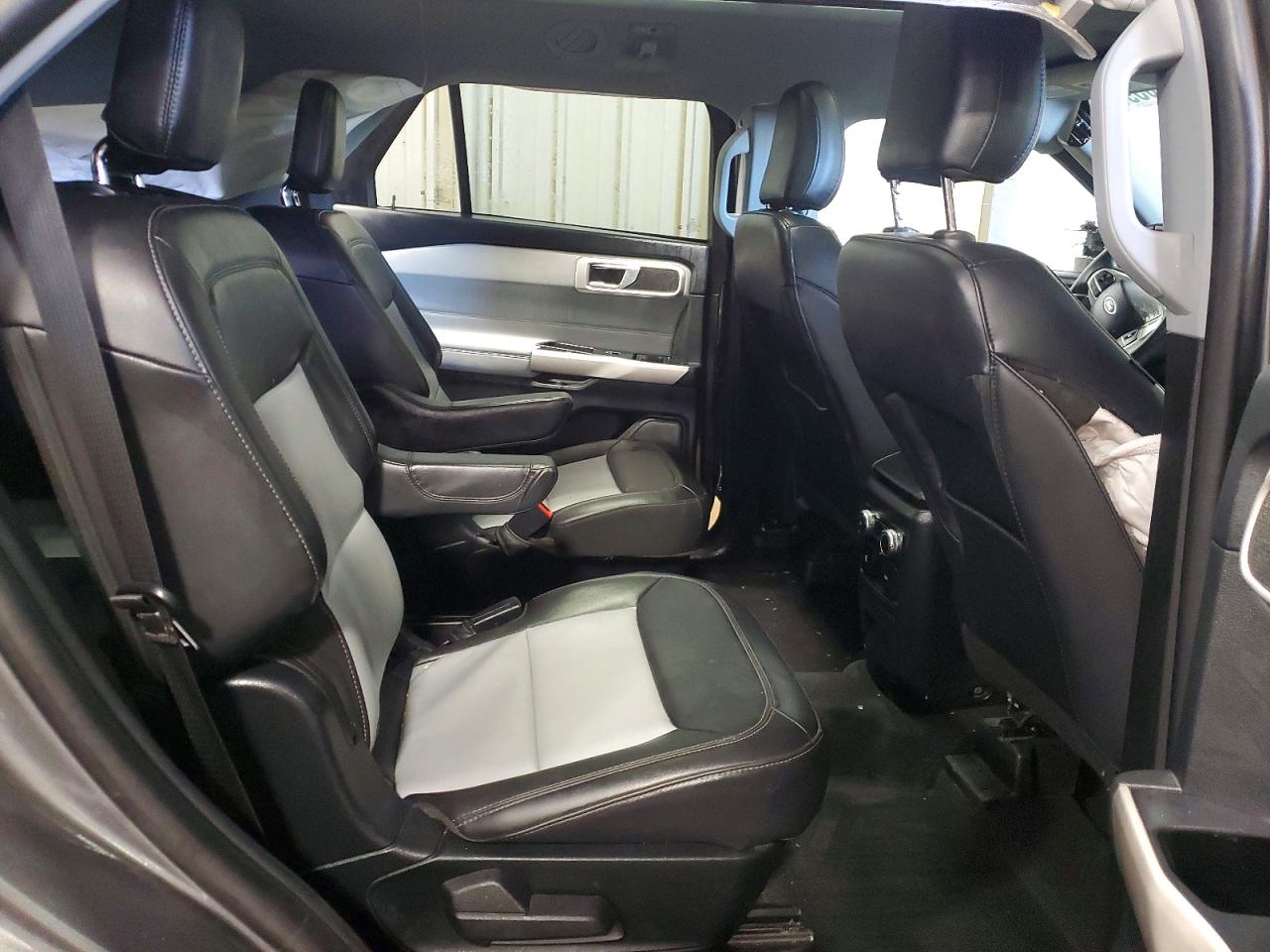 2023 FORD EXPLORER XLT photo 21