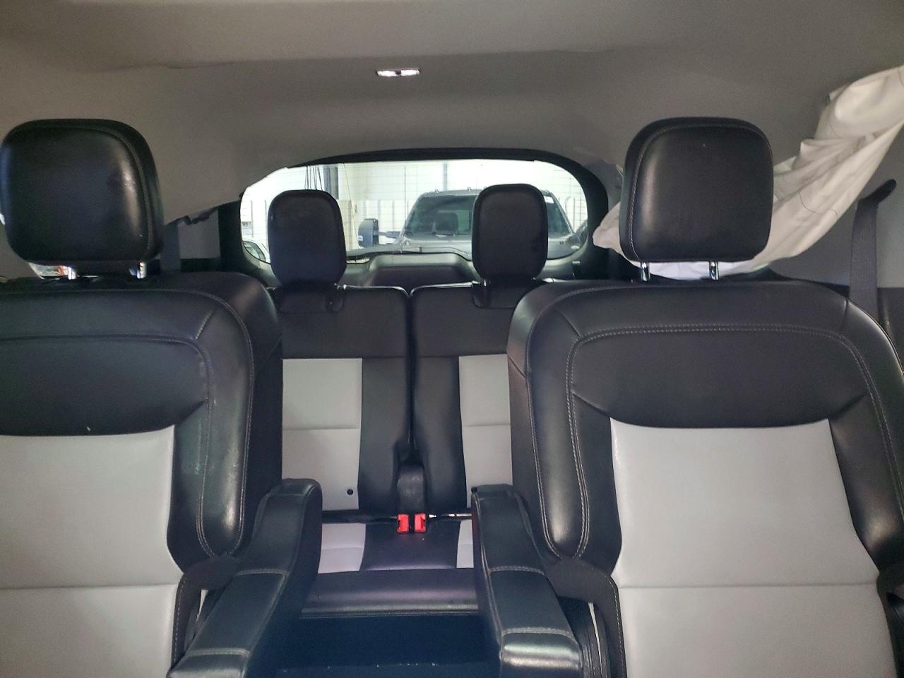 2023 FORD EXPLORER XLT photo 19
