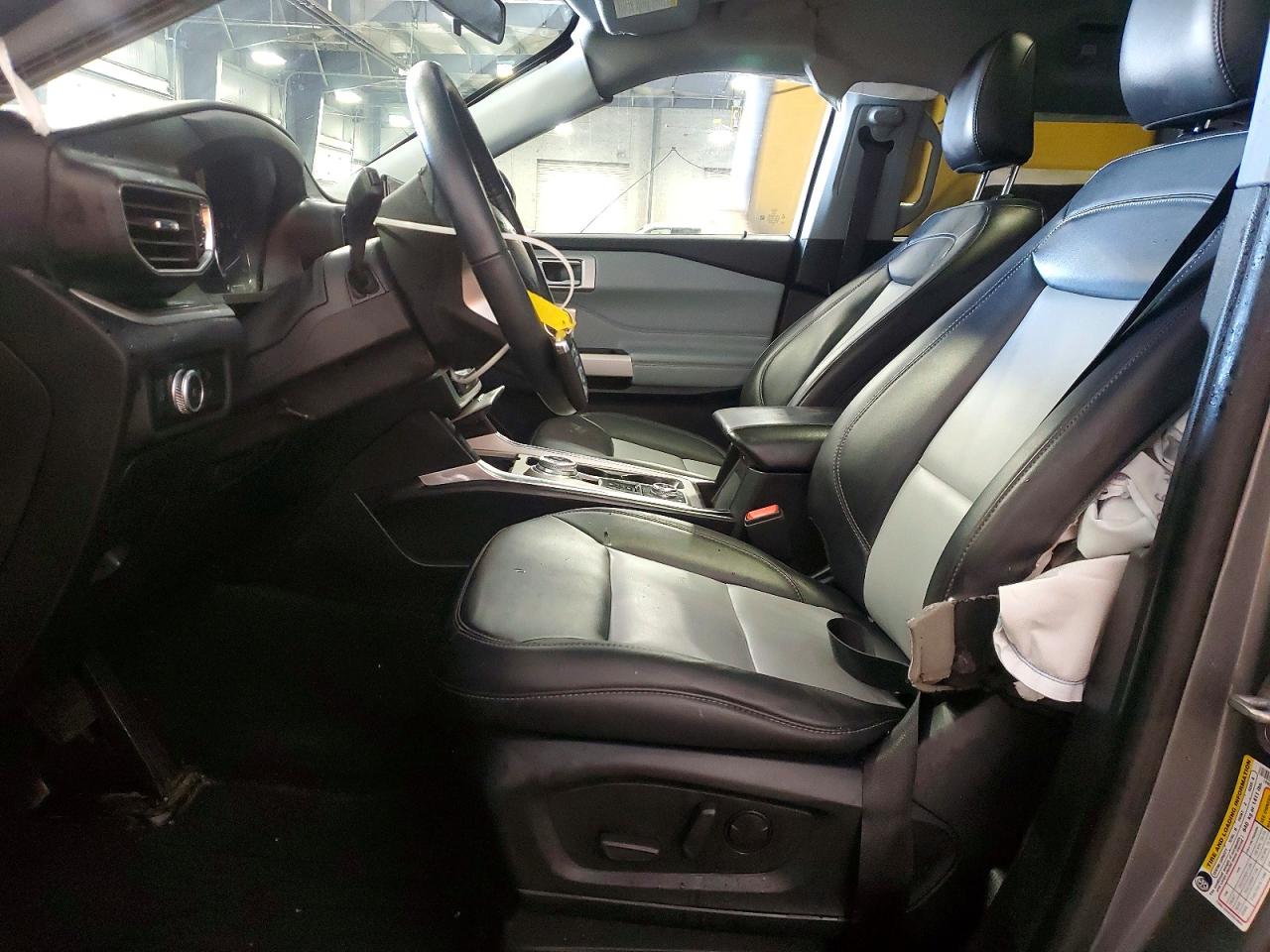 2023 FORD EXPLORER XLT photo 13