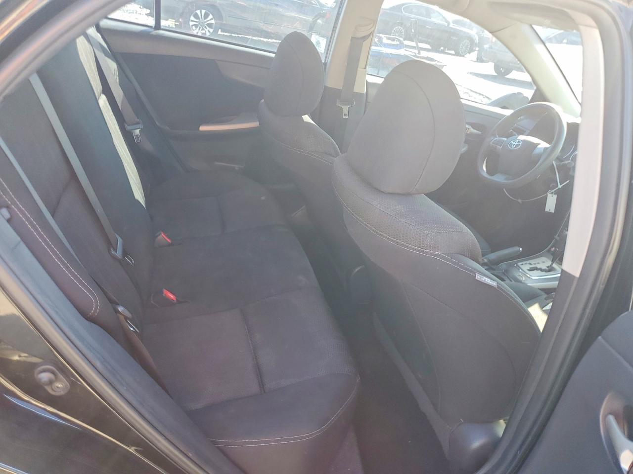 2013 TOYOTA COROLLA S photo 28