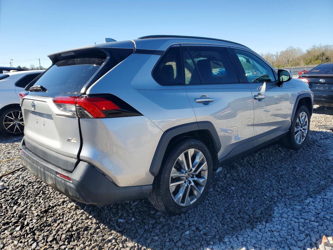 2019 TOYOTA RAV4 XLE PREMIUM photo 5
