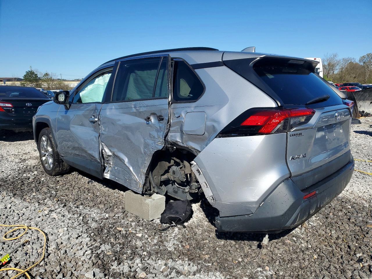2019 TOYOTA RAV4 XLE PREMIUM photo 3