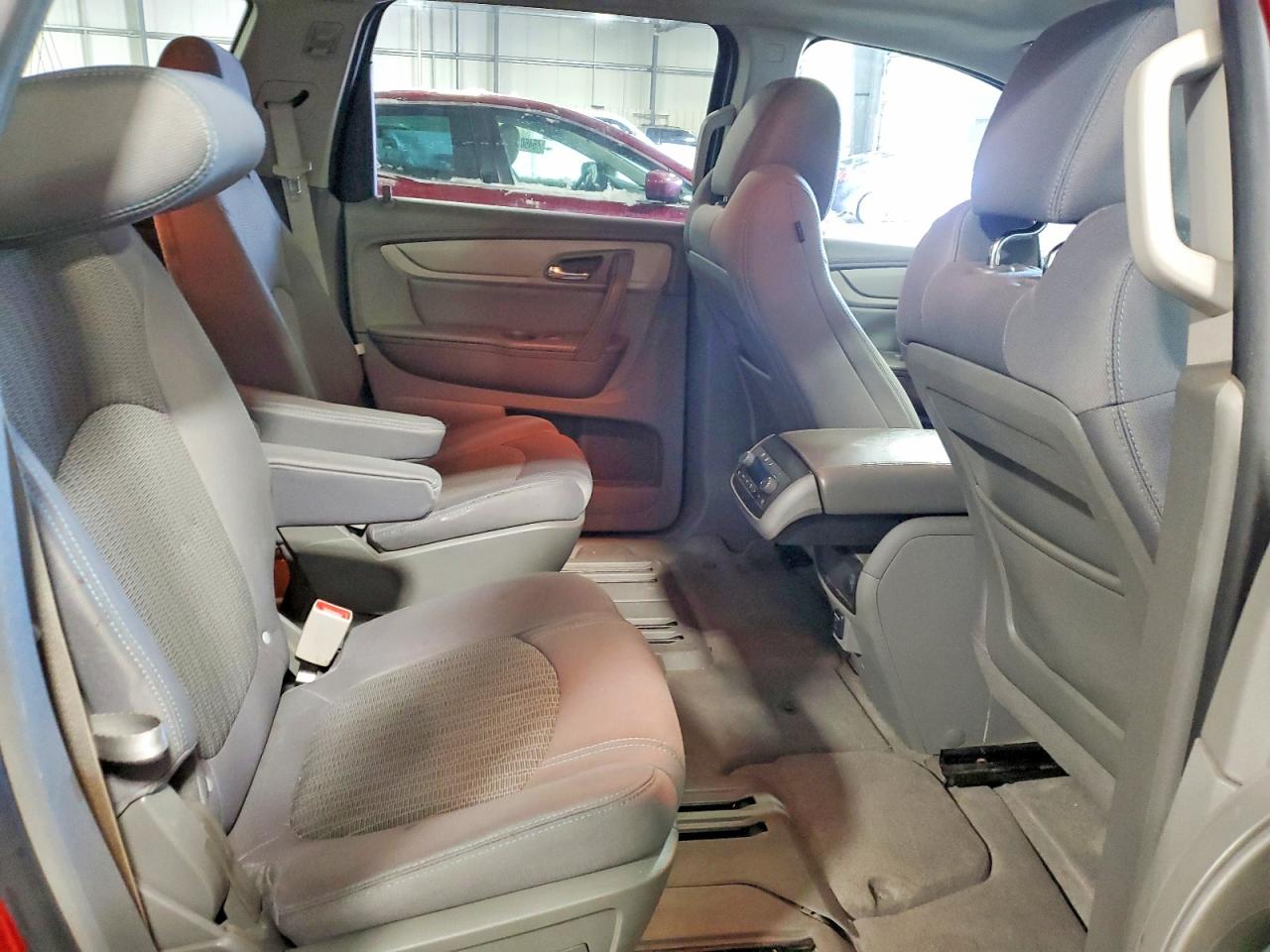 2014 CHEVROLET TRAVERSE LT photo 10