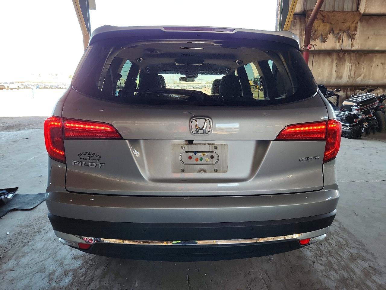 2016 HONDA PILOT TOURING photo 16