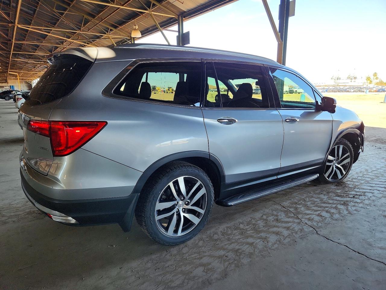2016 HONDA PILOT TOURING photo 7