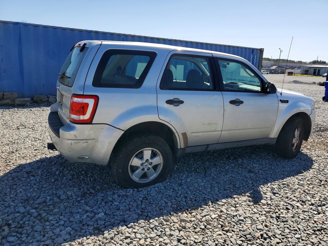 2010 FORD ESCAPE XLS photo 5