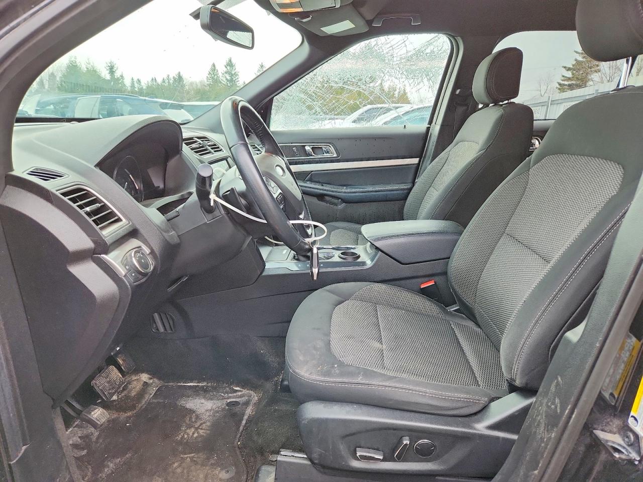 2017 FORD EXPLORER XLT photo 7