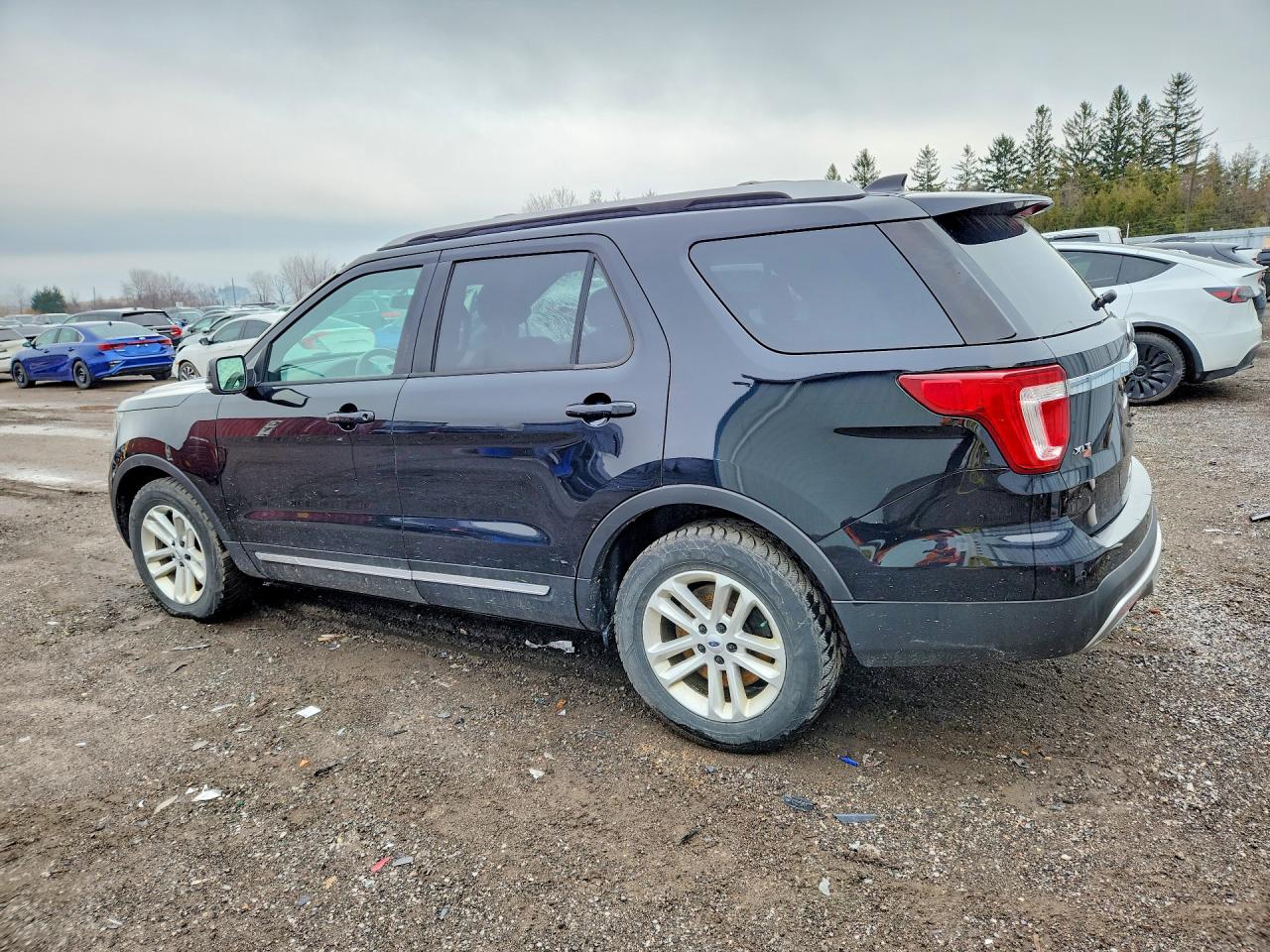 2017 FORD EXPLORER XLT photo 2