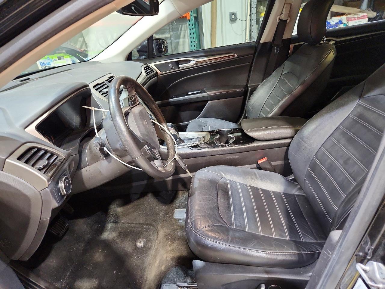 2014 FORD FUSION SE photo 13